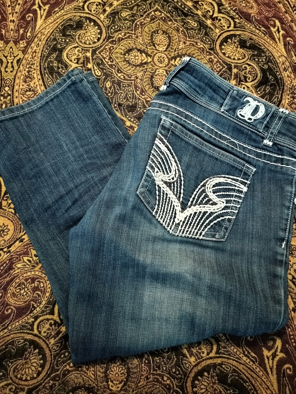 Down East Women’s 8 Blue Miss Slim Skinny Embroidered Pocket Capri Jeans